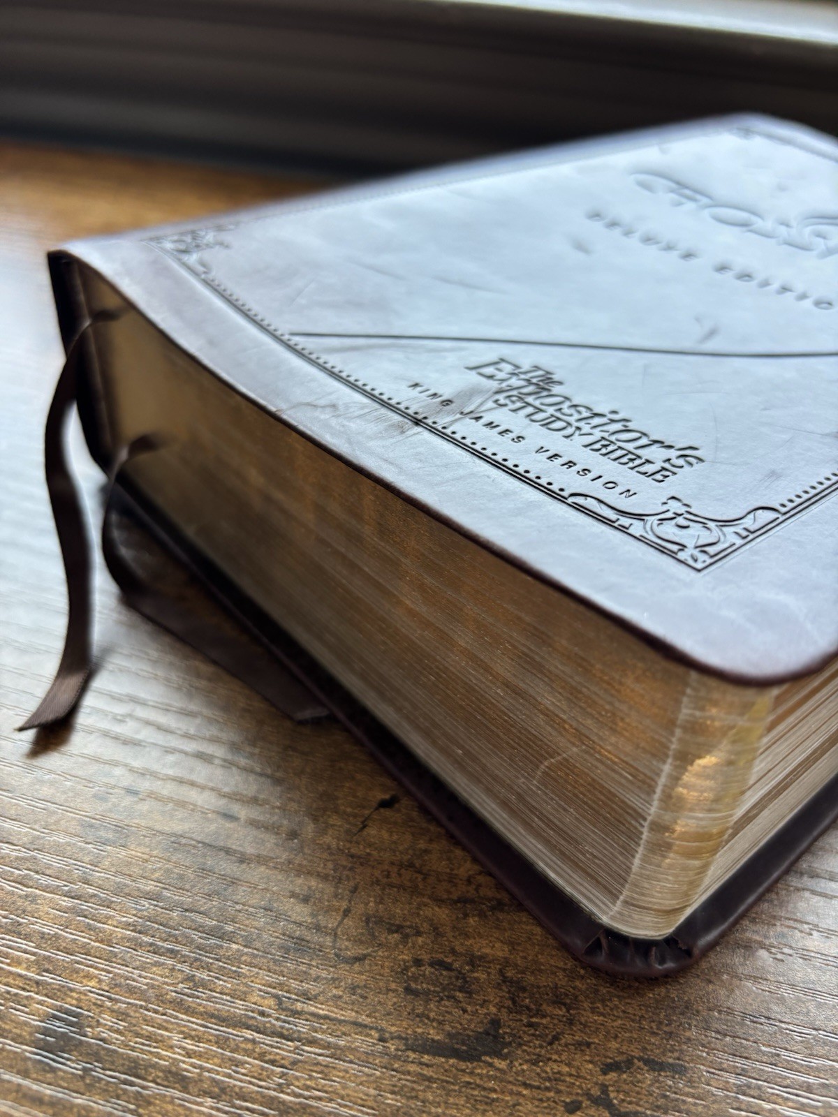 CROSSFIRE EXPOSITOR’S STUDY BIBLE DELUXE KJV SIGNED BY Gabriel Swaggart