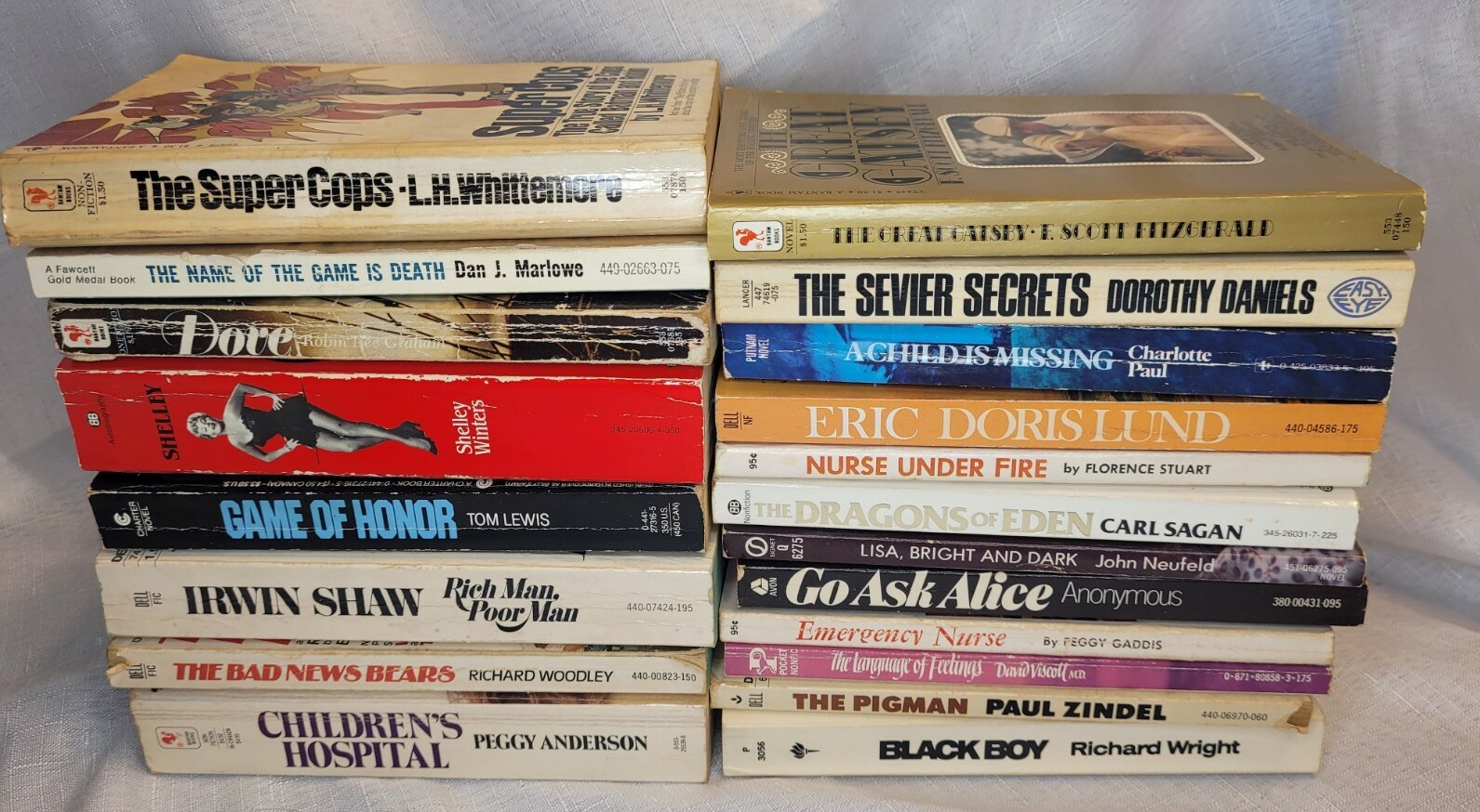 20 Vintage Paperback Romance Drama Mystery Suspense Emergency Nurse Great Gatsby